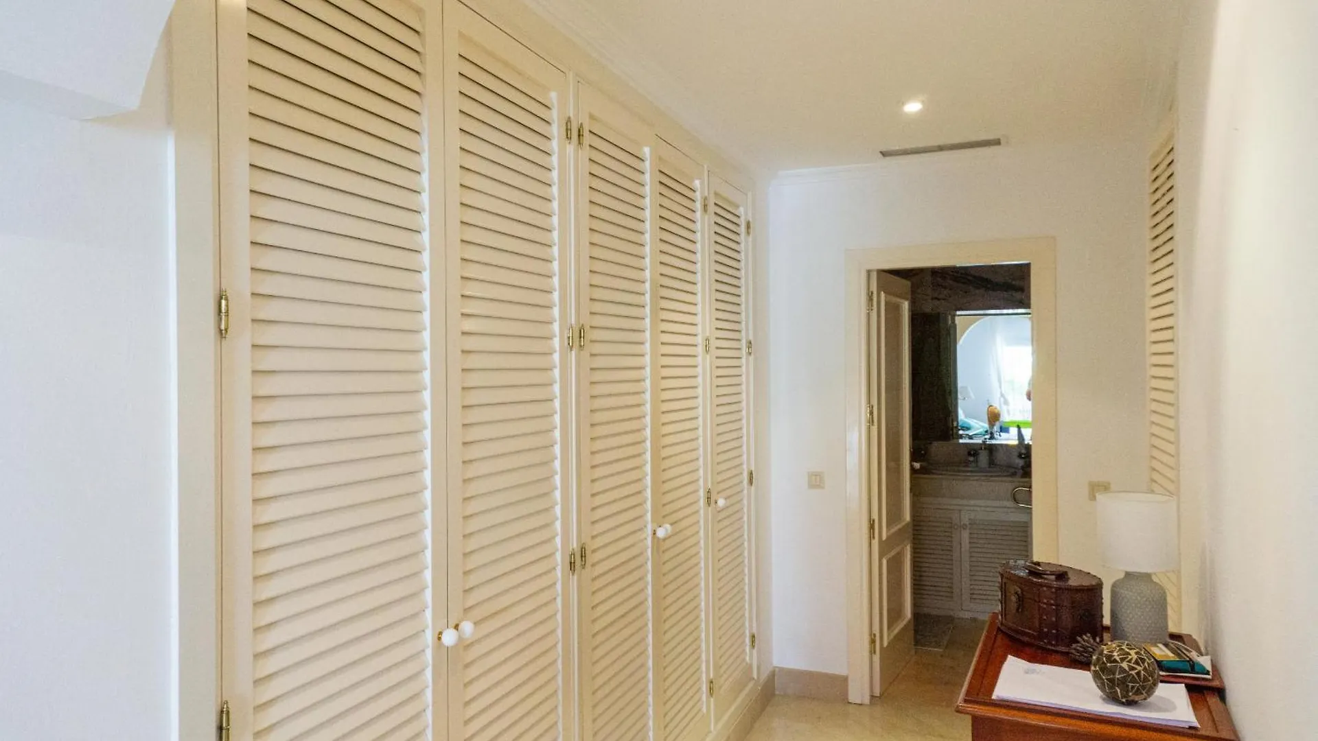 White Pearl Beach J4 Marbella