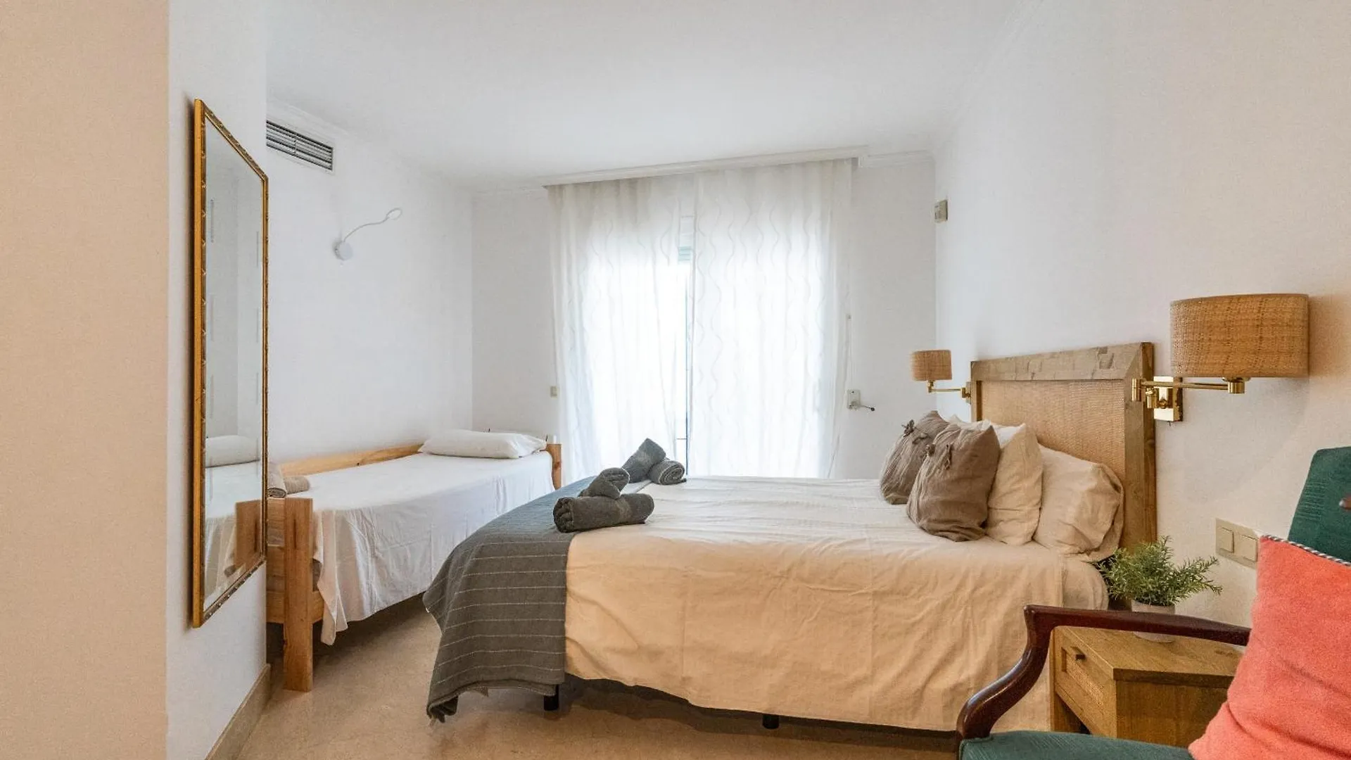 White Pearl Beach J4 Marbella Spain