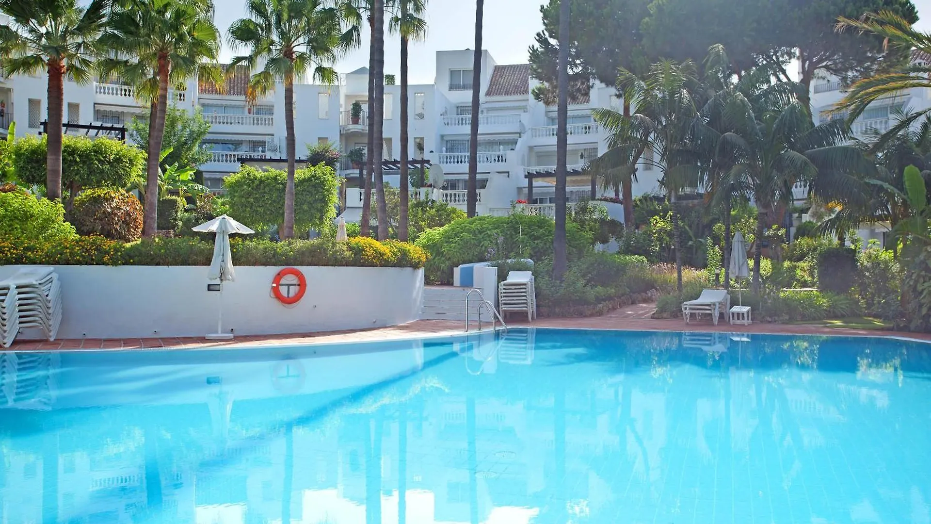 White Pearl Beach J4 Marbella Apartment