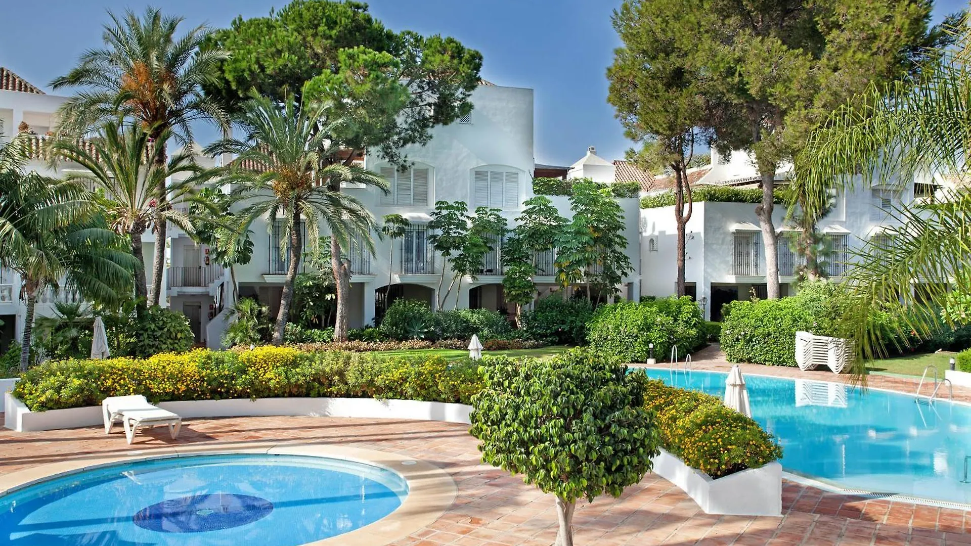 Apartment White Pearl Beach J4 Marbella Spain